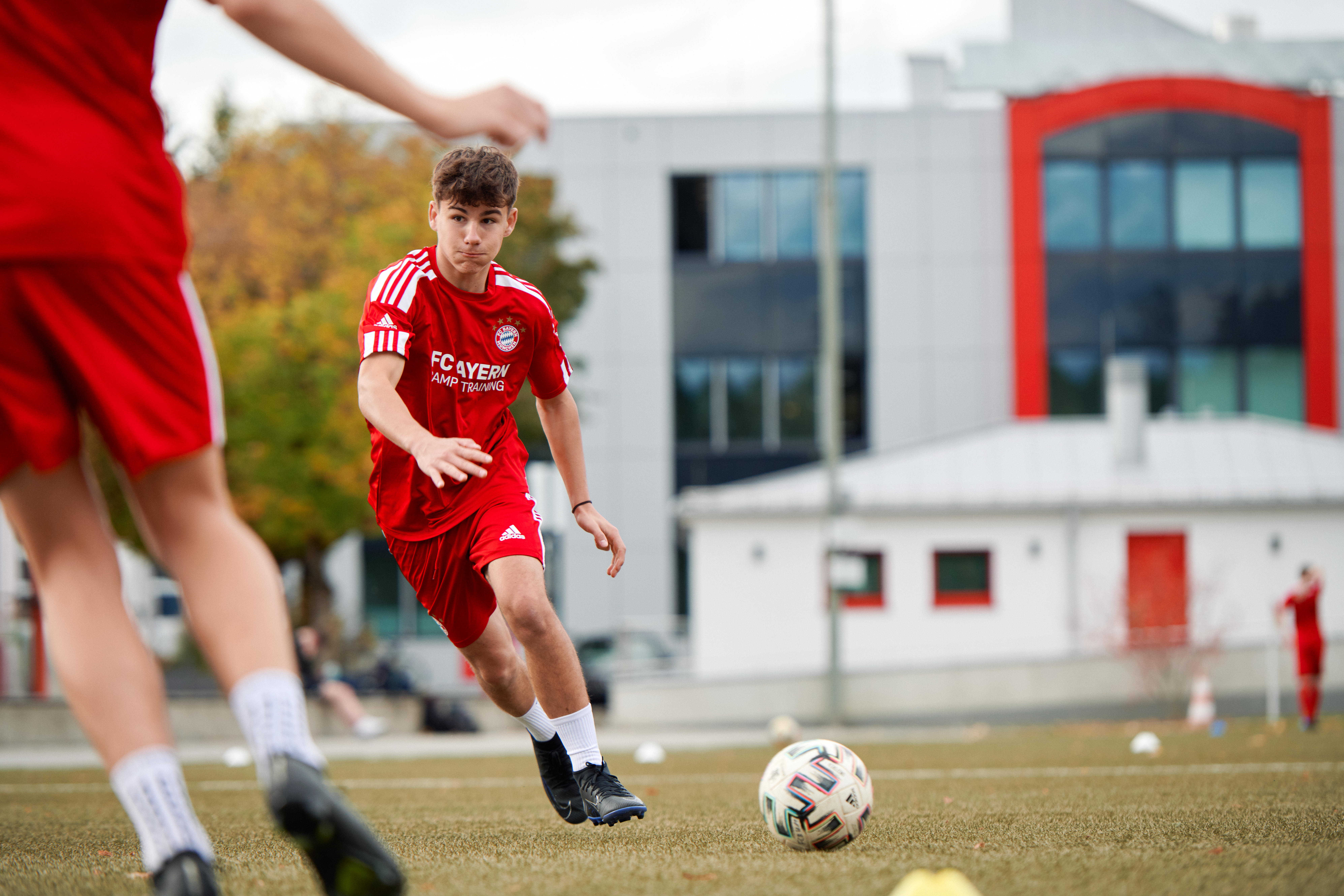 10 Expert Steps: How Do You Become a Professional Soccer Coach and Unlock Your Career Potential