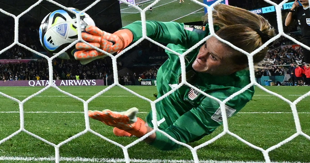 7 Expert Secrets: How These Players Help Protect the Goalkeeper and Transform Your Soccer Defense