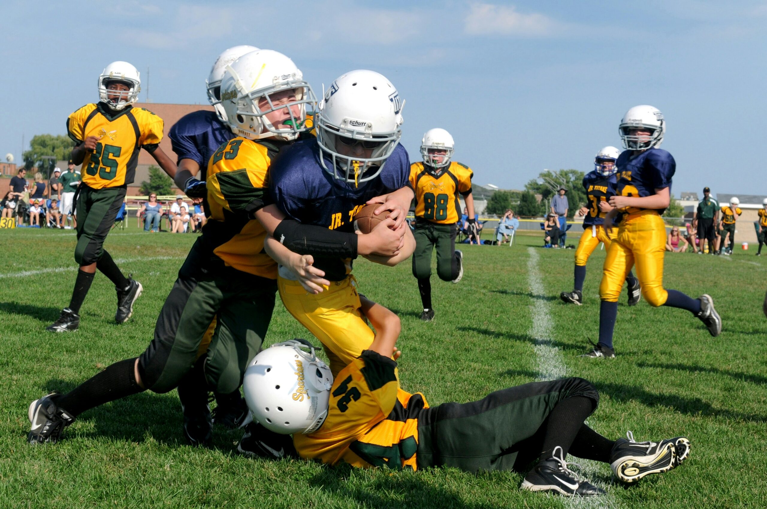 7 Essential & Fun Tackling Drills for Youth Football: The Expert’s Guide to Building Safe and Confident Players