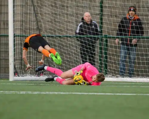 7 Amazing Soccer Goalkeeper Saves Techniques: The Ultimate Guide Every Keeper Needs