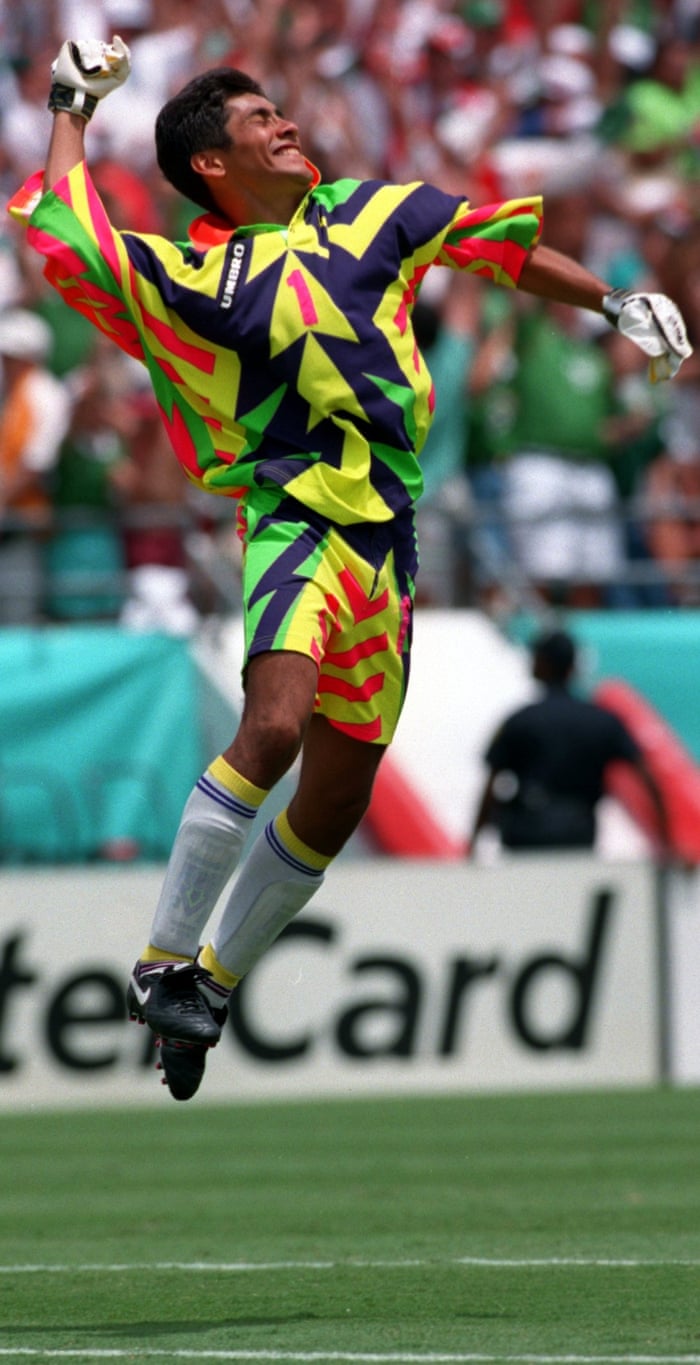 7 Surprising Facts About the Shortest Goalkeeper in Football: The Ultimate Guide to Defying the Odds