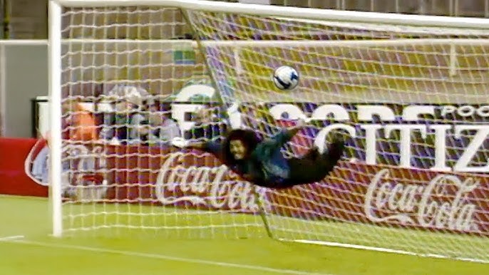 10 Ultimate Best Keeper Saves That Changed Football History