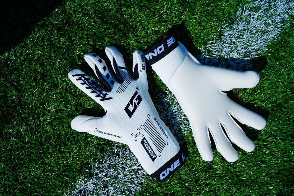 10 Expert Tips to Choose the Ultimate One Glove Goalie Gloves for Peak Performance