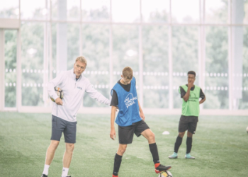 7 Ultimate Secrets of Coach to Player Communication System Football That Experts Swear By