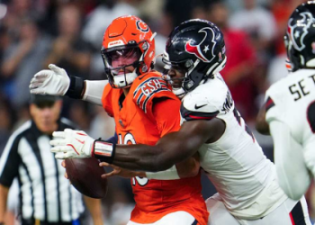 Is Wide Receiver Offense or Defense? 7 Expert Insights to Avoid Critical Football Mistakes