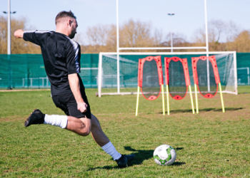 10 Ultimate Fun Football Games for 10 Year Olds: Expert-Recommended Ideas and Winning Tips