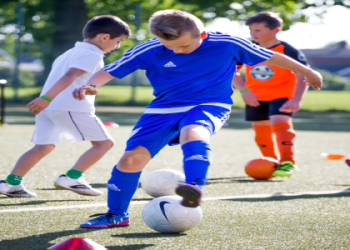 7 Ultimate Secrets to Effective Football Training Sessions for 8 Year Olds (Expert Guide)