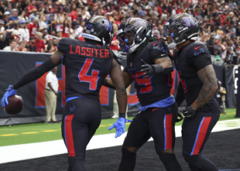 7 Expert Secrets: NFL Defense vs Position – The Ultimate Guide to Shutting Down Every Offensive Threat