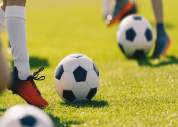 10 Essential Football Dribbling Drills for Beginners: The Ultimate Guide to Quick Skills Improvement