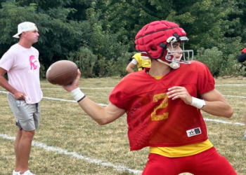 Is Safety Offense Or Defense? 7 Expert Facts For Ultimate Football Clarity