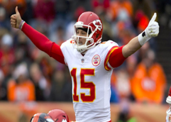 7 KEY SECRETS OF DEFENSE VS OFFENSE FOOTBALL: EXPERT ANALYSIS FOR WINNING STRATEGIES