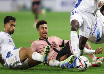 How Long Can a Goalie Hold the Ball? The Ultimate Guide with Rules, Myths, and Expert Tips