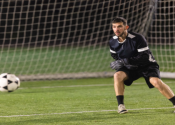 10 Expert Tips to Choose the Ultimate Goalkeeper Shirts for Peak Performance