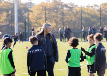 10 Essential Tips on How to Tackle in Football for Beginners: The Ultimate Expert Guide