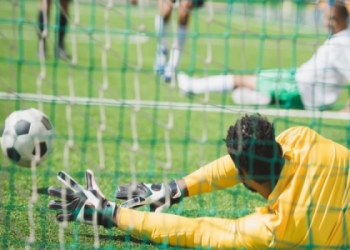 10 Expert Goalkeeping Training Tips to Revolutionize Your Game