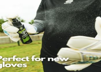 10 Expert Tips to Choose the Best Goalie Gloves in the World: The Ultimate Buying Guide