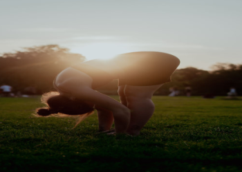 10 Expert Tips to Prevent and Recover from Soccer Goalie Injuries: The Ultimate Guide