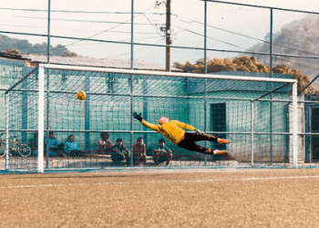 10 Surprising Facts About What Is a Goalie: The Ultimate Guide for Beginners