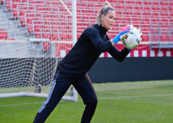 10 Expert Tips and Secrets Every Soccer Goalkeeper Must Know