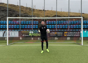 10 Expert Tips to Master Goalkeeping Games: The Ultimate Guide for Aspiring Keepers