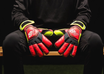 10 Expert Tips on WHERE TO BUY SOCCER GOALIE GLOVES: The Ultimate Guide to Make the Right Choice